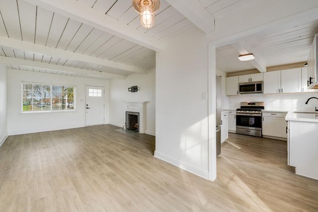 5823 61st St, Sacramento, CA 95824