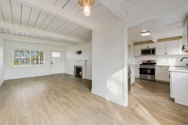 5823 61st St, Sacramento, CA 95824