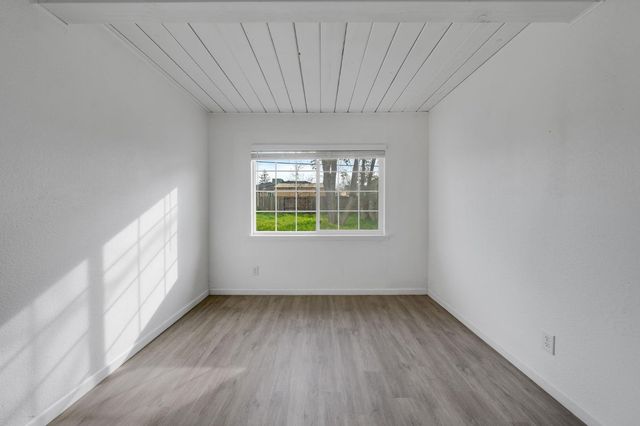 5823 61st St, Sacramento, CA 95824