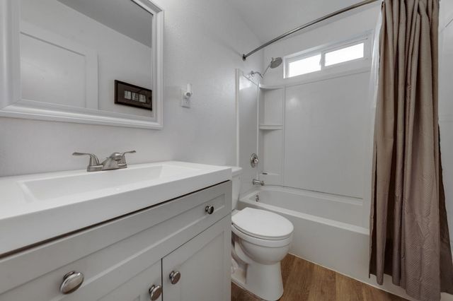 5823 61st St, Sacramento, CA 95824