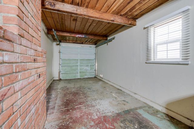 5823 61st St, Sacramento, CA 95824