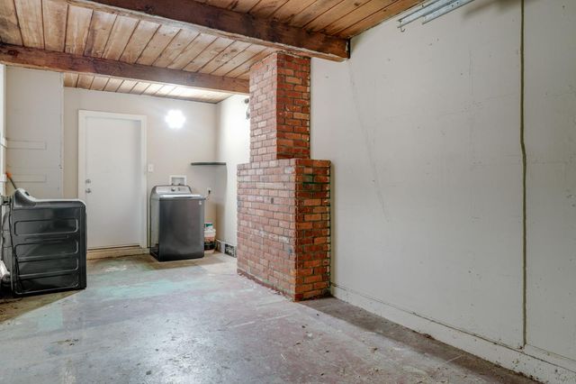 5823 61st St, Sacramento, CA 95824