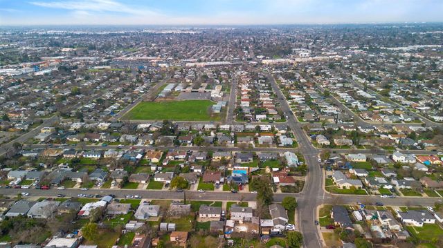 5823 61st St, Sacramento, CA 95824