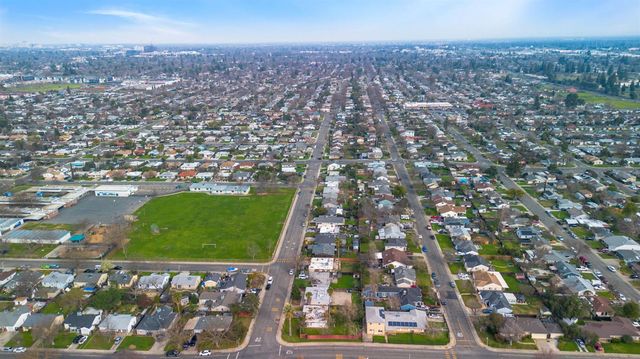 5823 61st St, Sacramento, CA 95824