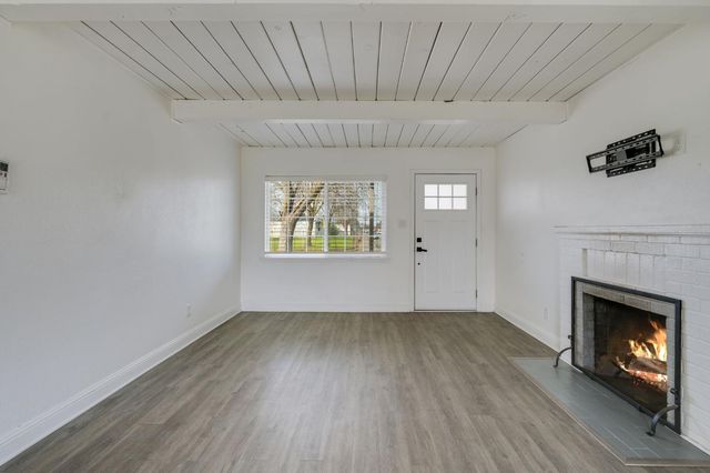 5823 61st St, Sacramento, CA 95824