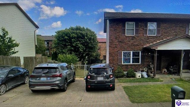 2736 Pioneer Court, Radcliff, KY 40160