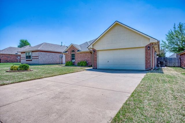 604 E Katelyn Lane, Mustang, OK 73064