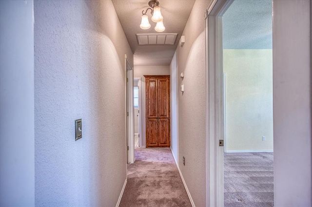 604 E Katelyn Lane, Mustang, OK 73064