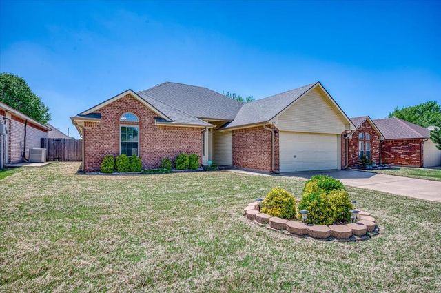 604 E Katelyn Lane, Mustang, OK 73064