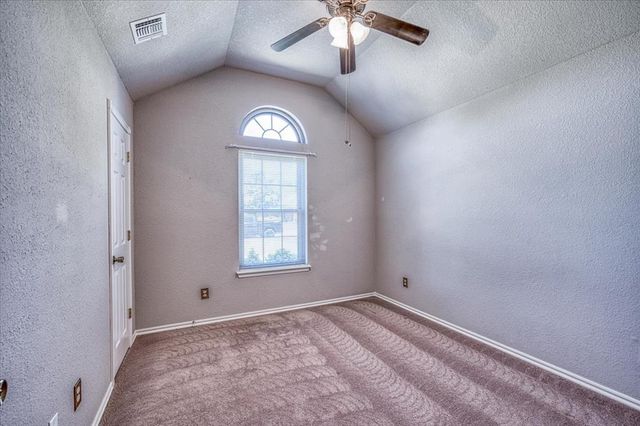 604 E Katelyn Lane, Mustang, OK 73064