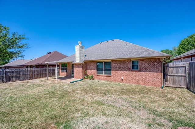 604 E Katelyn Lane, Mustang, OK 73064