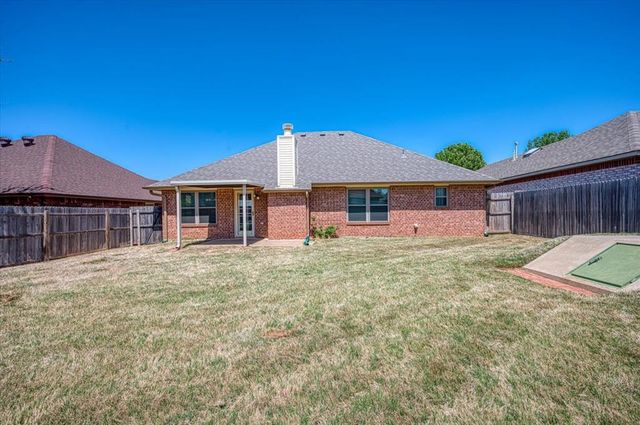604 E Katelyn Lane, Mustang, OK 73064