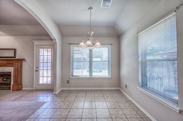 604 E Katelyn Lane, Mustang, OK 73064