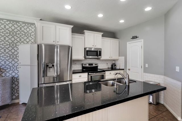 611 E AUTUMN BRANCH WAY, Draper, UT 84020
