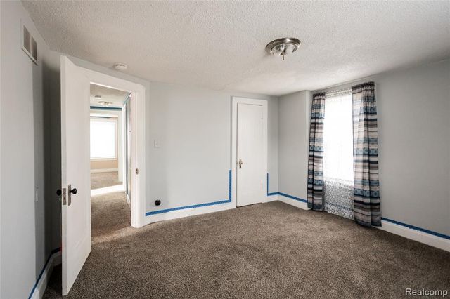 5527 Buckingham Avenue, Detroit, MI 48224