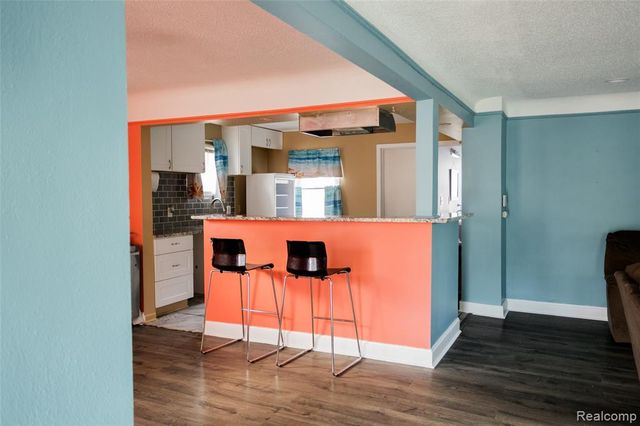 5527 Buckingham Avenue, Detroit, MI 48224