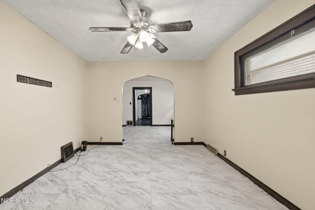 4140 Parrakeet Avenue, Toledo, OH 43612