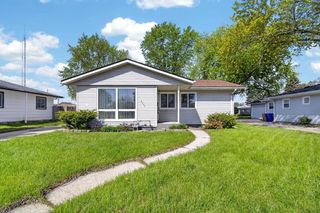 8552 20th AVENUE, Kenosha, WI 53143