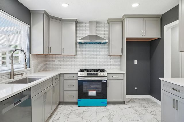 1 Spike Ct, Sacramento, CA 95823