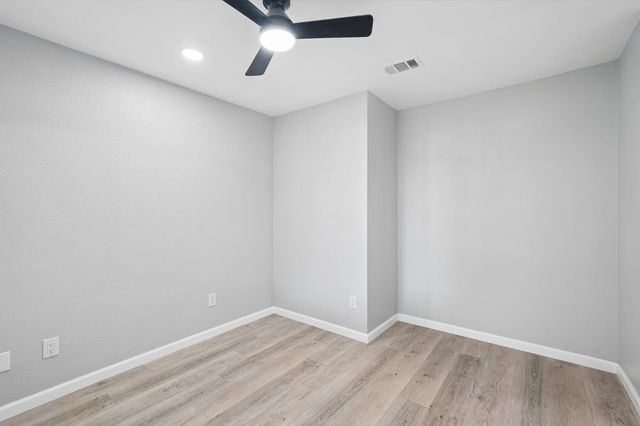 1 Spike Ct, Sacramento, CA 95823