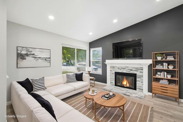 1 Spike Ct, Sacramento, CA 95823