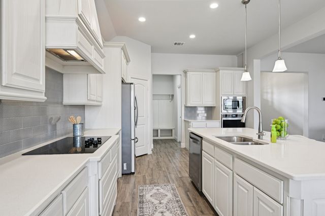 7041 Plum Court, Ovilla, TX 75154