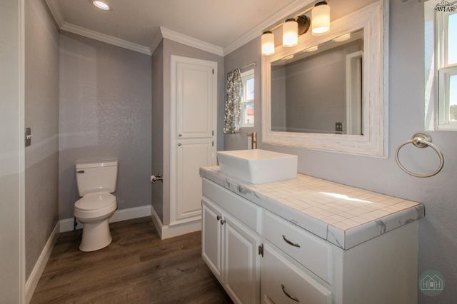 2719 PINE STREET, Vernon, TX 76384