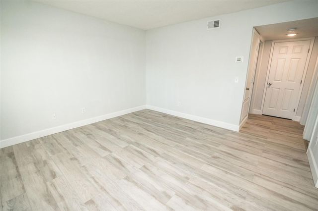 11314 N 52ND STREET B17, Tampa, FL 33617