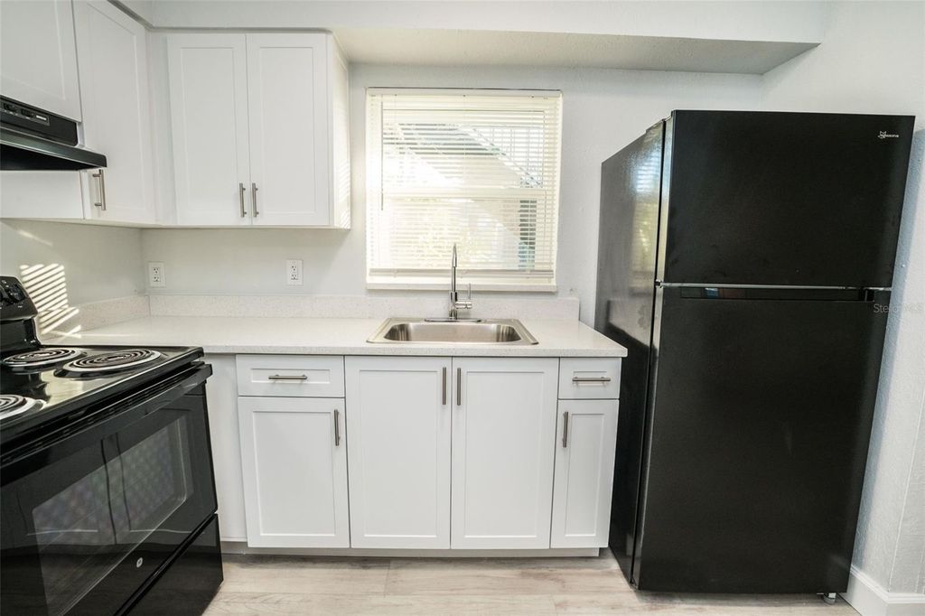 11314 N 52ND STREET B17, Tampa, FL 33617