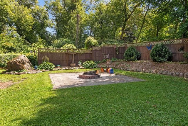 N5328 COLLIER ROAD, New London, WI 54961