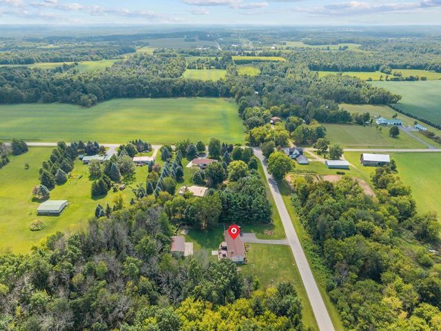 N5328 COLLIER ROAD, New London, WI 54961