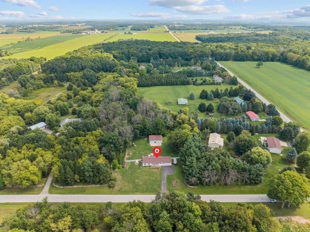 N5328 COLLIER ROAD, New London, WI 54961