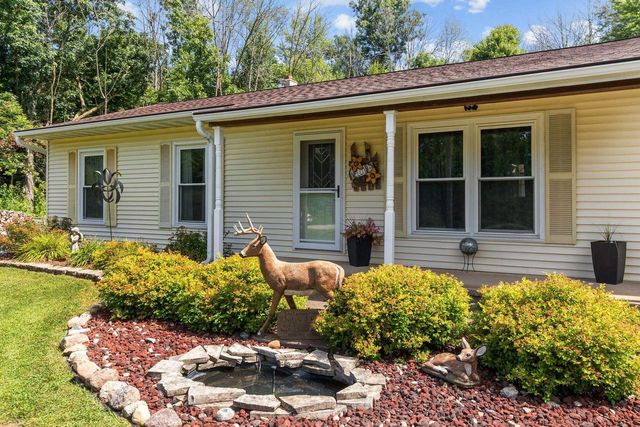 N5328 COLLIER ROAD, New London, WI 54961