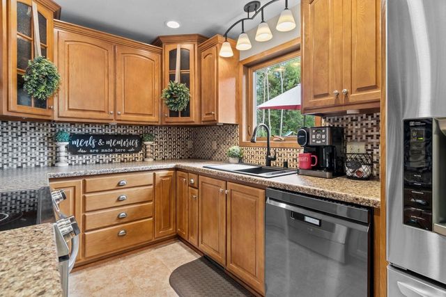 N5328 COLLIER ROAD, New London, WI 54961