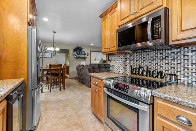 N5328 COLLIER ROAD, New London, WI 54961