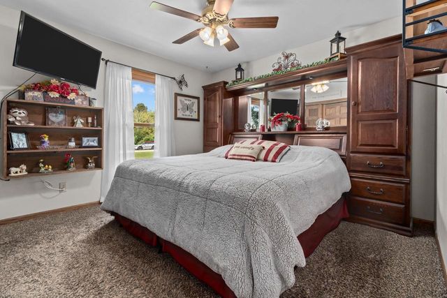 N5328 COLLIER ROAD, New London, WI 54961