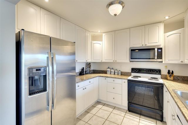 3810 JOYCE DRIVE, Bradenton, FL 34208