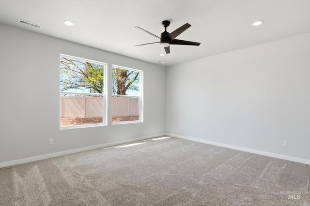 16602 N Shorthorn Lp, Nampa, ID 83651