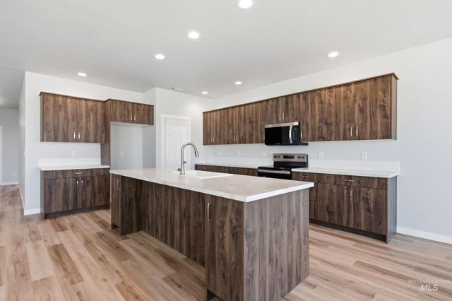 16602 N Shorthorn Lp, Nampa, ID 83651