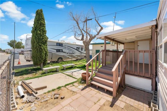 2121 Nadeau C-1, Mojave, CA 93501
