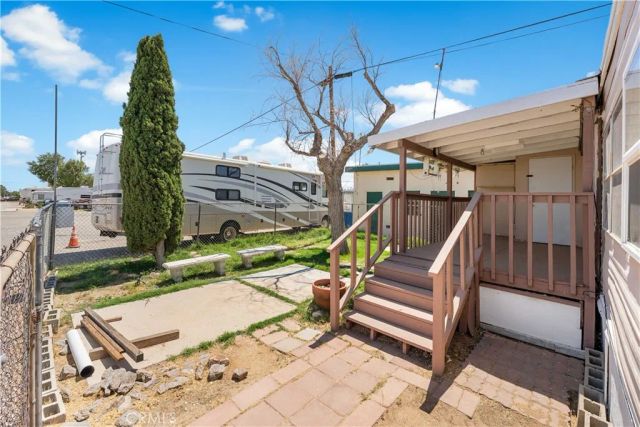 2121 Nadeau C-1, Mojave, CA 93501