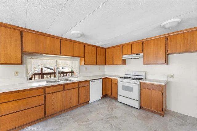 2121 Nadeau C-1, Mojave, CA 93501