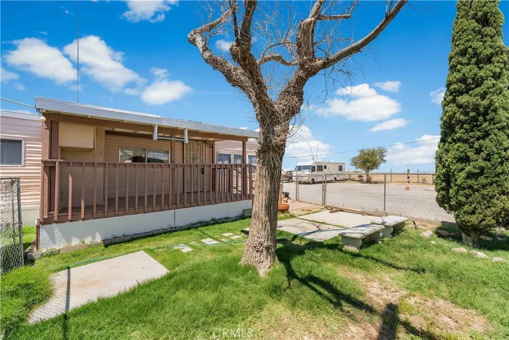 2121 Nadeau C-1, Mojave, CA 93501