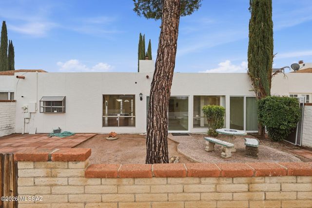 1183 Circulo Canario, Rio Rico, AZ 85648