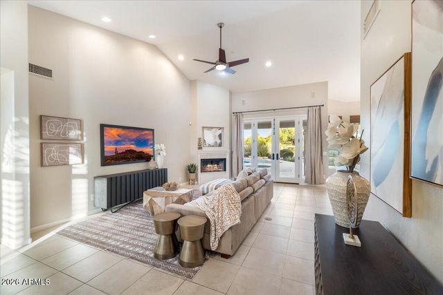 10075 E CORRINE Drive, Scottsdale, AZ 85260