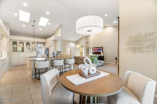 10075 E CORRINE Drive, Scottsdale, AZ 85260