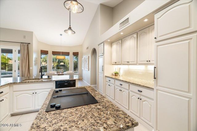 10075 E CORRINE Drive, Scottsdale, AZ 85260