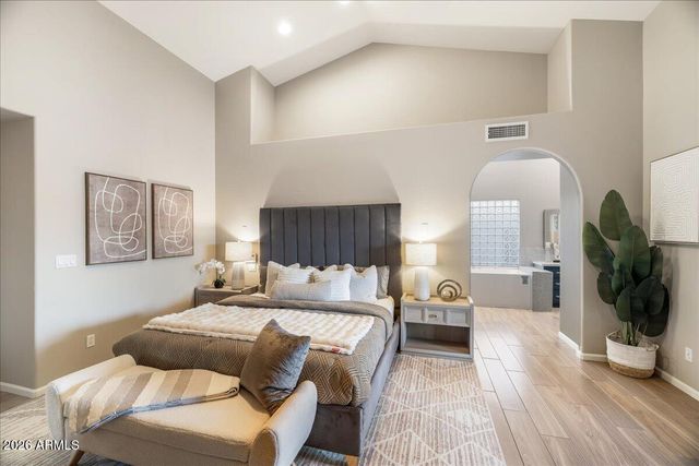 10075 E CORRINE Drive, Scottsdale, AZ 85260
