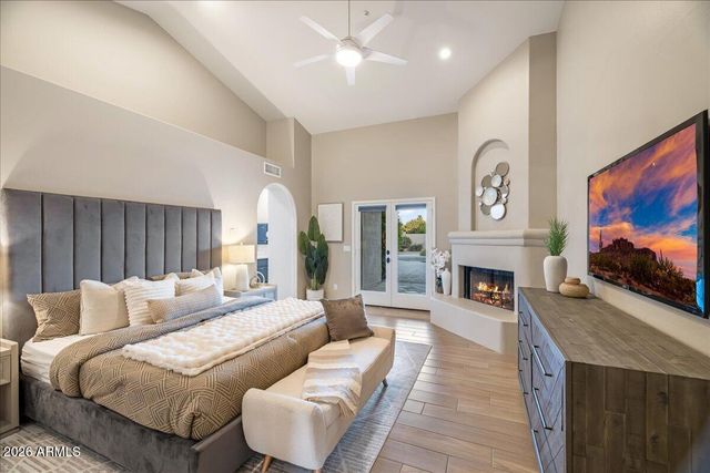 10075 E CORRINE Drive, Scottsdale, AZ 85260