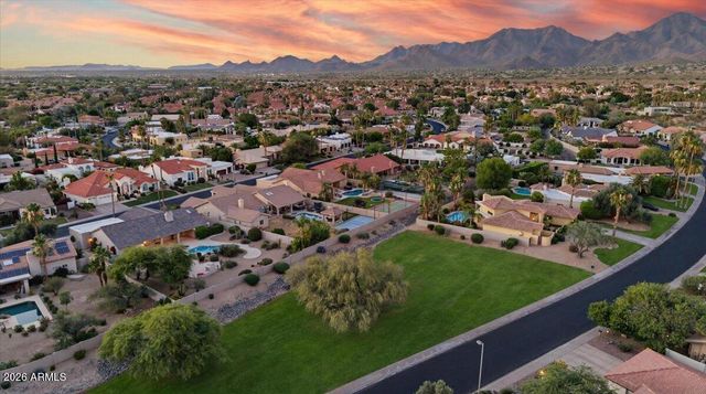 10075 E CORRINE Drive, Scottsdale, AZ 85260